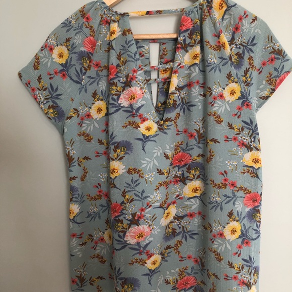 fun 2 fun Floral Top bought off ModCloth - Picture 5 of 6